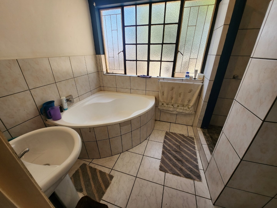 3 Bedroom Property for Sale in Stilfontein North West